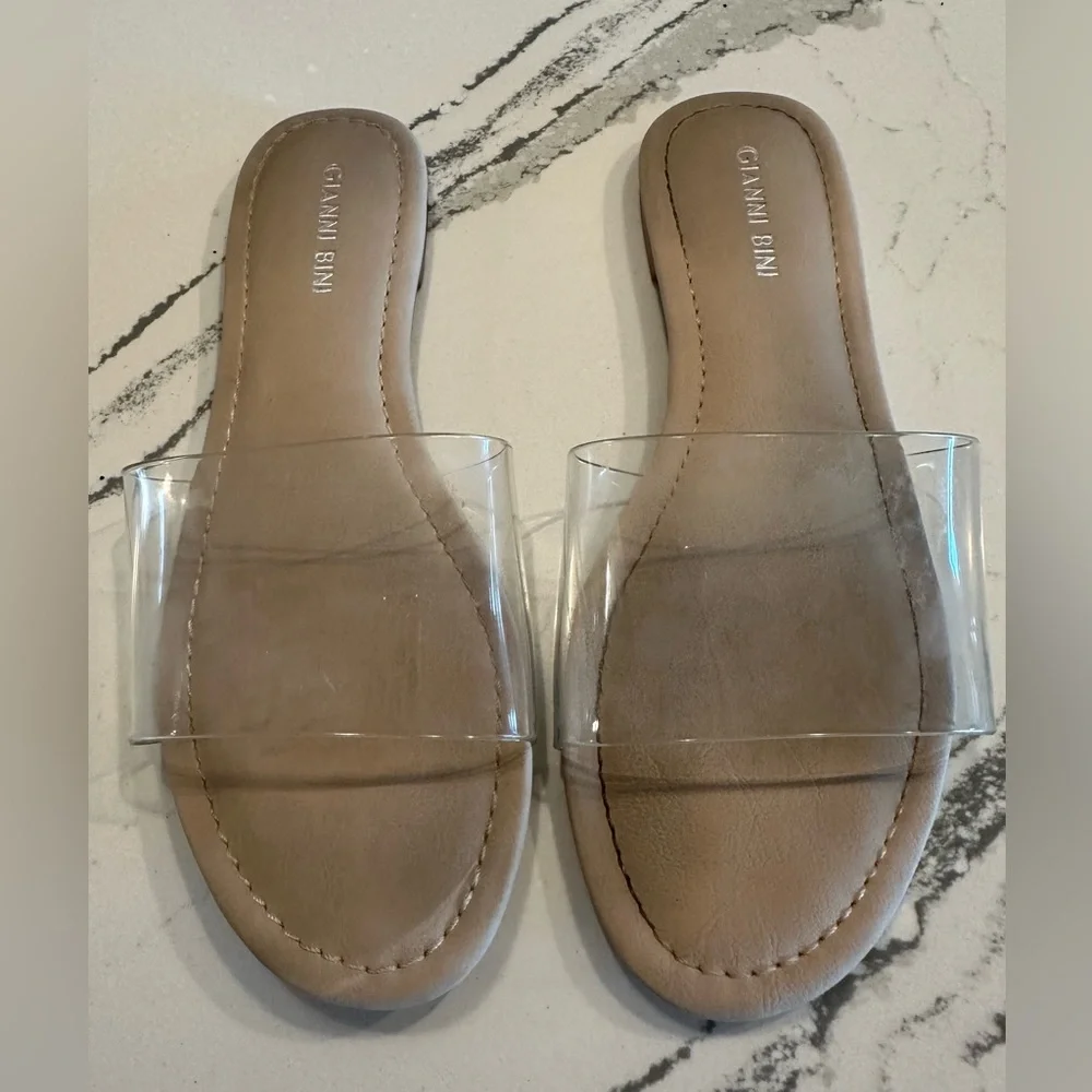 Womens sandal size 7.  Gianni Bini. - Picture 4 of 5